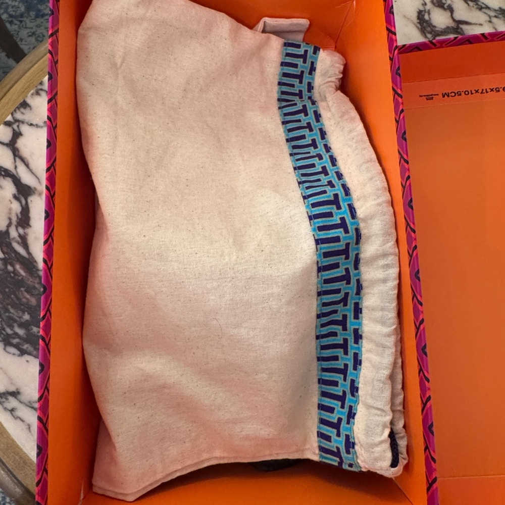 Tory Burch Miller flat thong sandals - Picture 3 of 7